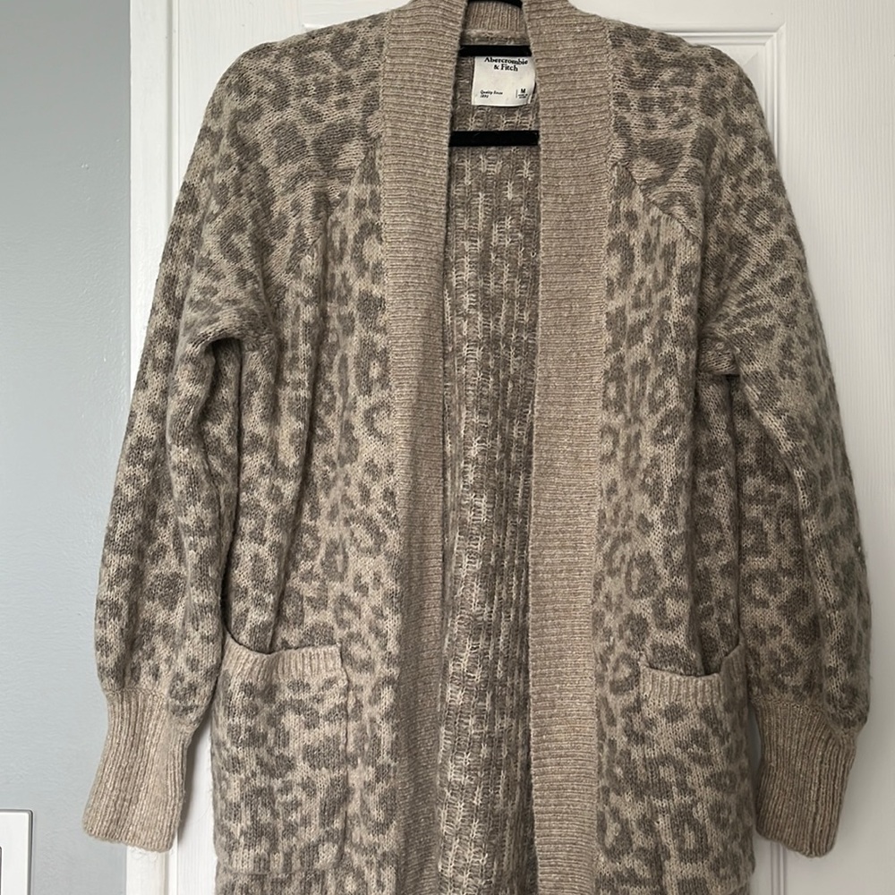 Abercrombie & fitch leopard cardigan